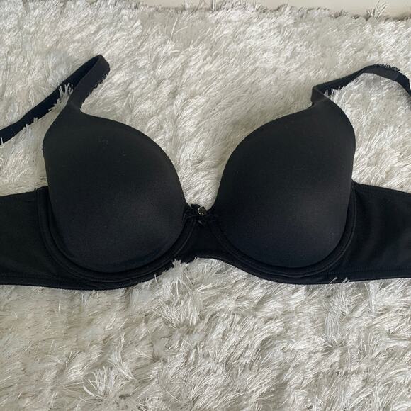 Victoria's Secret Body Black 34D Demi Bra Underwire - Picture 1 of 8